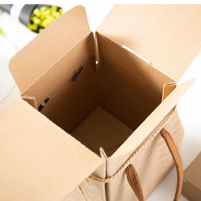 Handheld Gift Packaging Boxes Recyclable Paperboard 4C Offset Printing